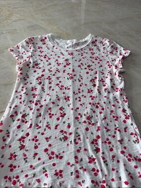 Goldie White Tee with Pink Floral Scatter